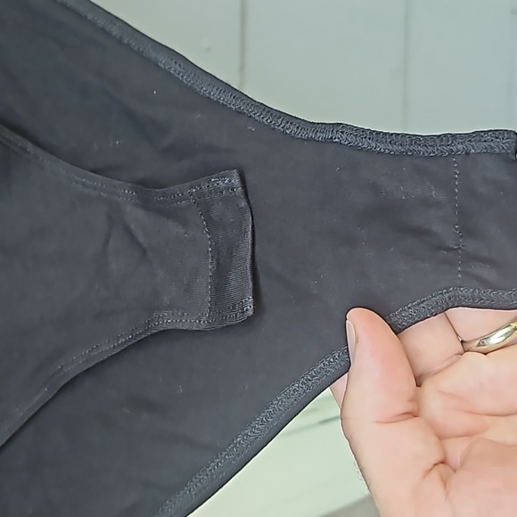 Ladies Mangopop brand one piece snap body contour shirt black - Picture 6 of 9